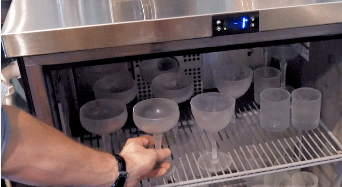 Del caos al orden: ¿Cómo organizar tu cámara y refrigeradores para máxima eficiencia?